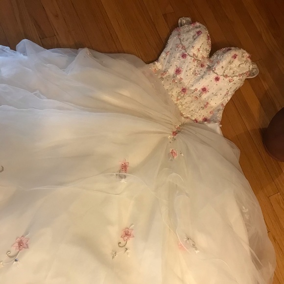 pink/white off-shoulder quinceanera ball dress - Picture 4 of 16